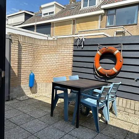 Holiday home Heerlijke Vakantiehuisjes In Egmond Egmond aan Zee