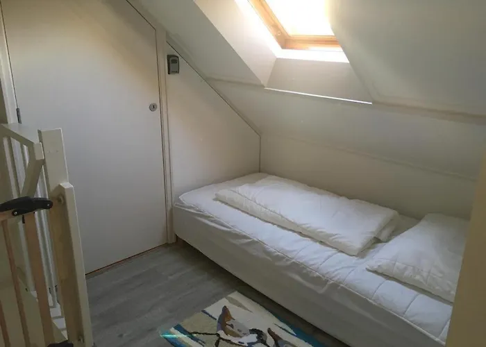 Heerlijke Vakantiehuisjes In Egmond * Egmond aan Zee